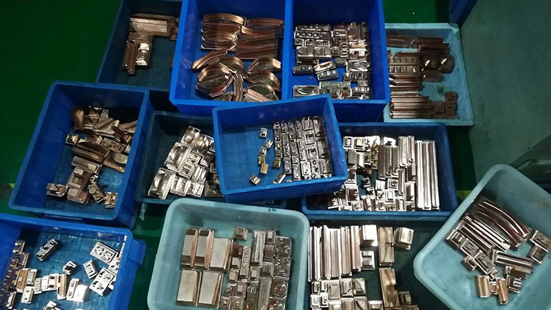 深圳精密模具定制：揭秘定制流程与关键要素**